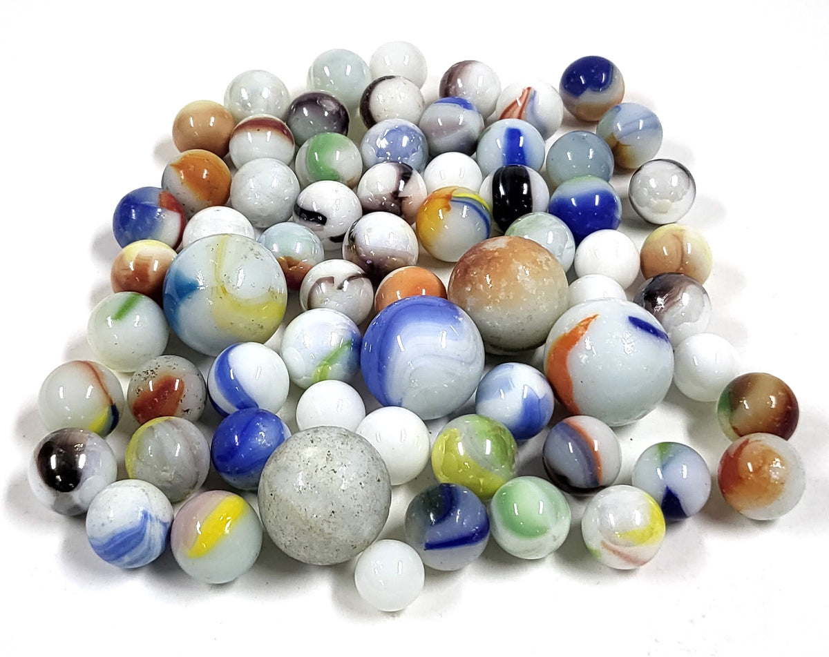 Vintage partij glazen knikkers: parelmoer, cat's eye en swirl, ca. 350 gram
