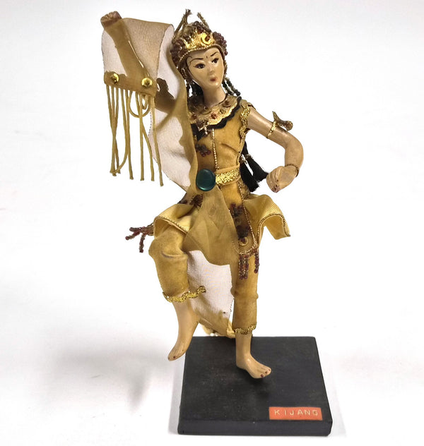 Vintage Indonesisch beeldje van een traditionele danseres, met naamplaatje 'Kijang'