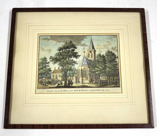 Handgekleurde gravure ‘Gezicht van de Kerk en het Rechthuis te Hilversum’, ingelijst