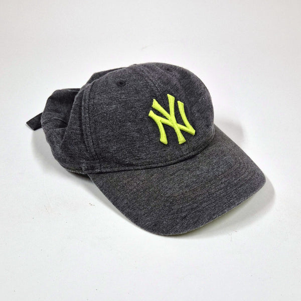 New Era New York Yankees-pet met neonlogo, grijs