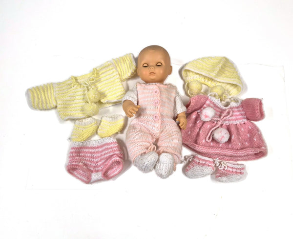 Vintage Famosa babypop met slaapogen en gebreid kledingset, Spanje