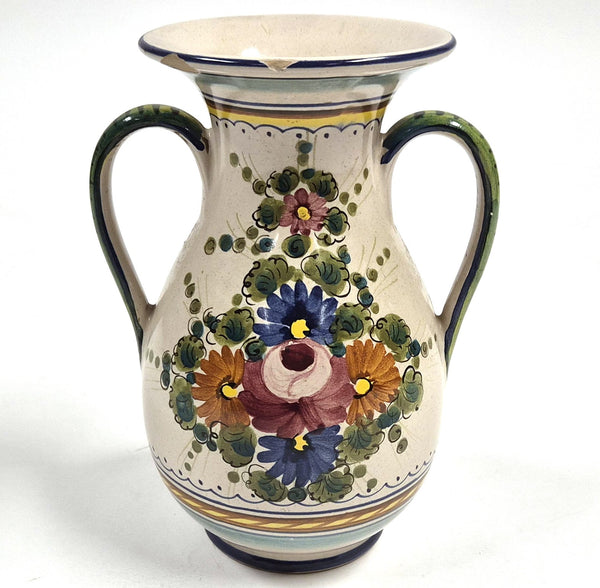 Vintage italiaanse majolica amforavaas met handgeschilderde bloemen en landschap