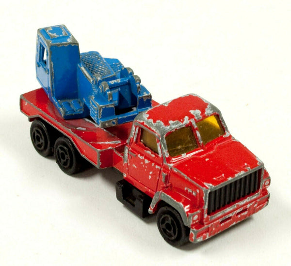Vintage Majorette 283 mobiele kraanwagen, rood met blauwe kraan