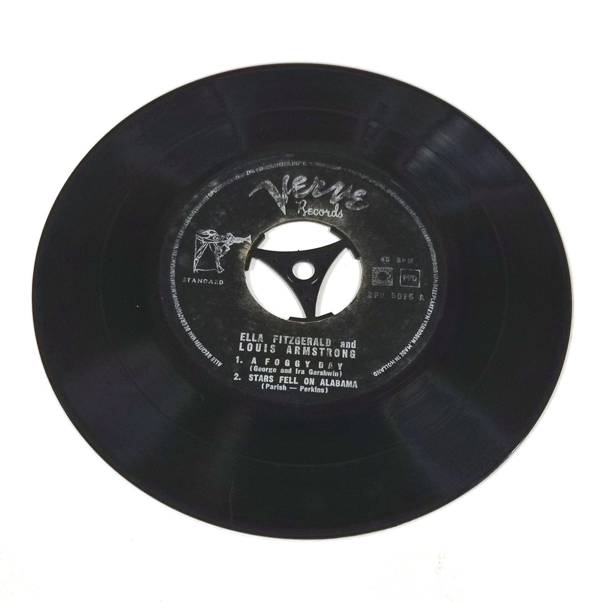 Ella Fitzgerald & Louis Armstrong – A Foggy Day / Under A Blanket Of Blue