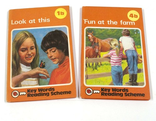 Vintage Ladybird Key Words Reading Scheme – 1b Look at This en 4b Fun at the Farm