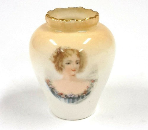 Royal Doulton Burslem miniatuurvaasje met portret en gouden rand
