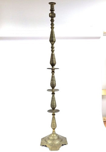 Antieke messing kerkkandelaar op zuil, ca. 137 cm