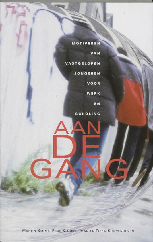Aan de gang - M. Klomp, P. Kloosterman