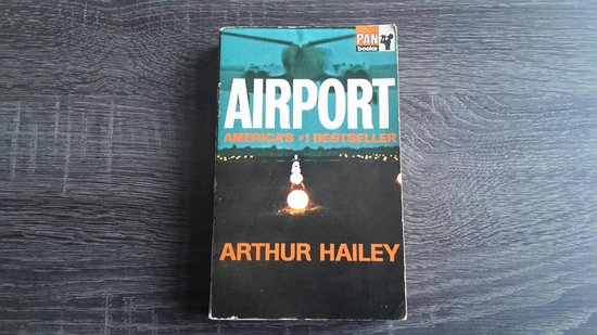Airport - Arthur Hailey
