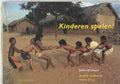 Kinderen spelen! - Julio Etchart, Jeremy Seabrook