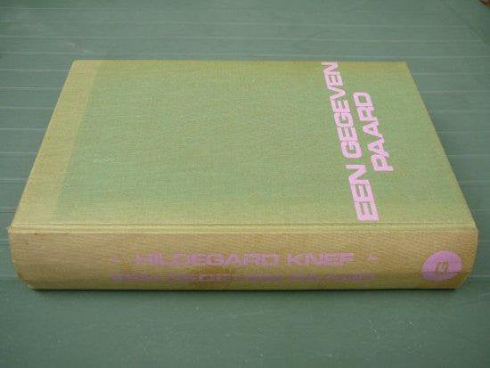 Gegeven paard - Knef