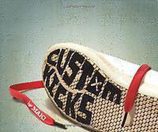 Custom Kicks - Kim Smits, Matthijs Maat