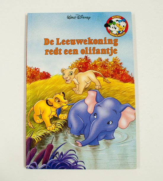 De leeuwekoning redt een olifantje