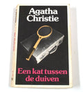 Een kat tussen de duiven - Agatha Christie