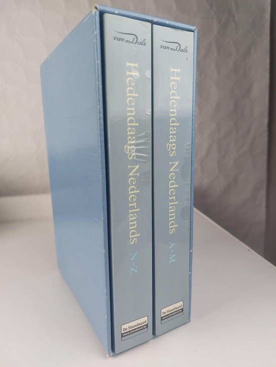 Van Dale handwoordenboek van hedendaags Nederlands - Piet van Sterkenburg, Marja Verburg, (linguiste).