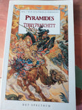 Schijfwereld 07 pyramides - Terry Pratchett
