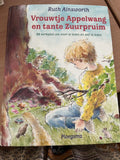 Vrouwtje Appelwang en tante Zuurpruim - Ruth Ainsworth, Shirley Ill. Hughes