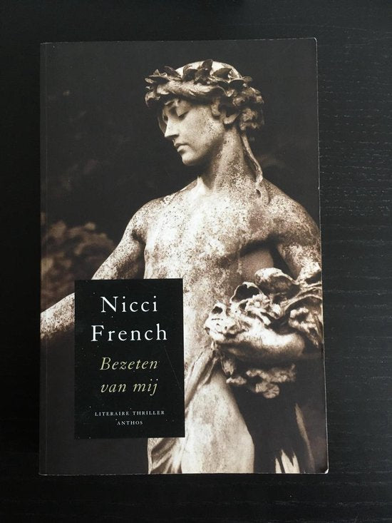 Bezeten van mij - Nicci French, Molly van Gelder