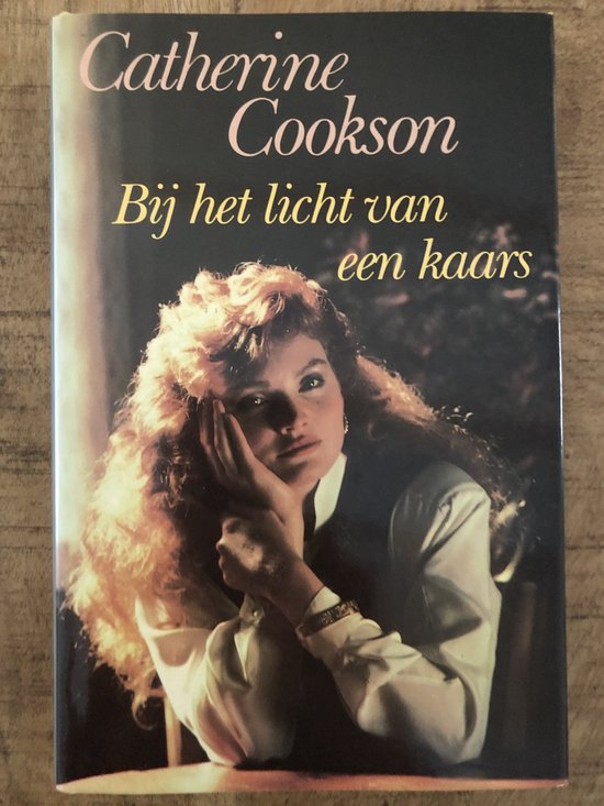 Bij het licht van een kaars - Catherine Cookson