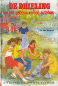 De Drieling en het geheim van de autobus - Trix van Brussel, Charlotte Leene
